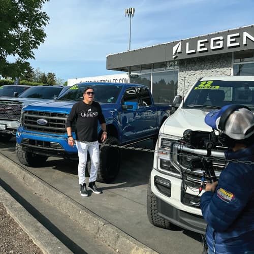 Legend Auto Sales & El Pariente: A Winning Combination